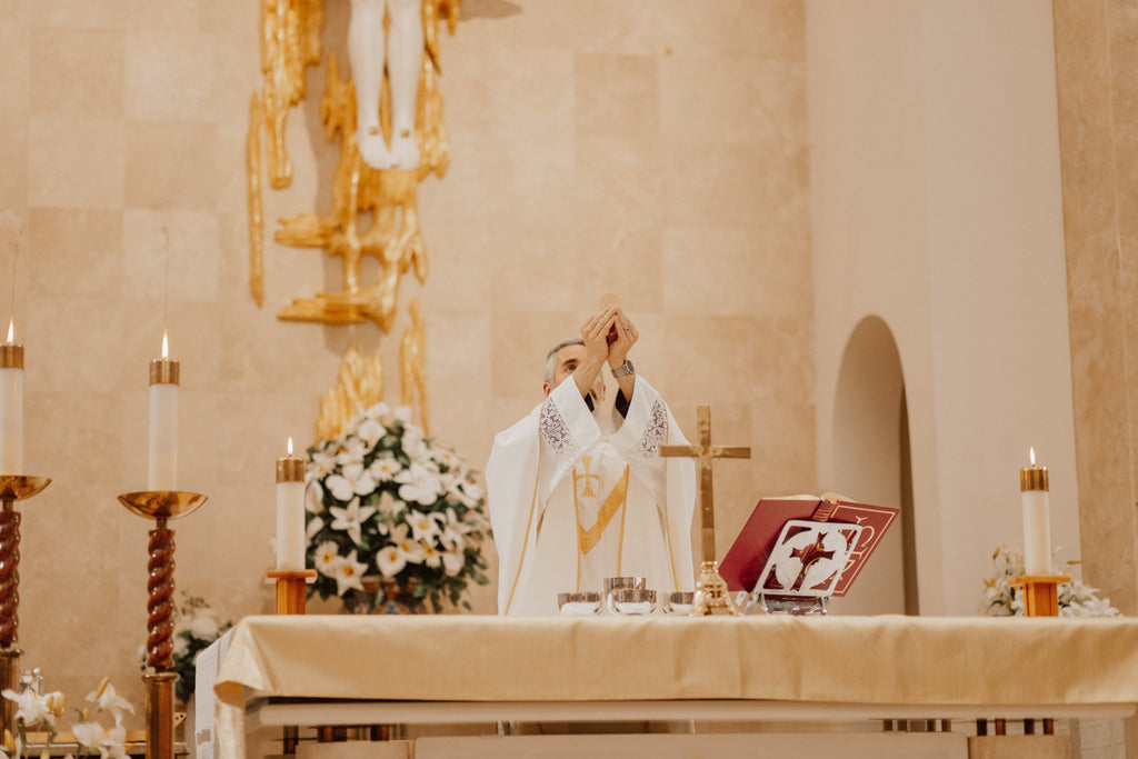 “Happy Eucharist Day!”: A Reflection on Gratitude and the Mass
