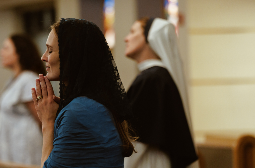 A Practical Guide to Creating a Rhythm of Prayer: An Invitation to Live with God at the Center